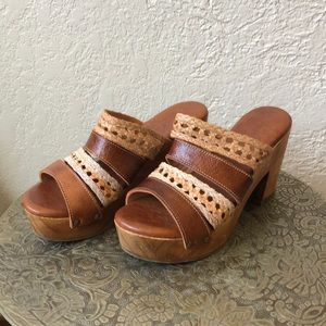 BedStu Wooden Clogs